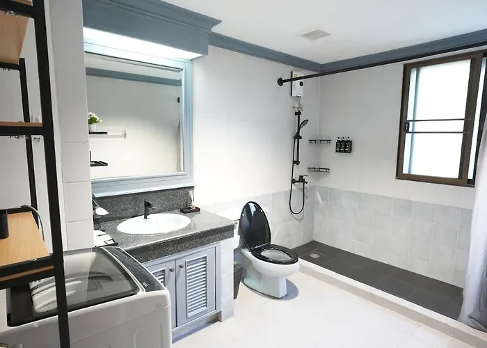 公寓 Cozy 2br In 5 Mins Bts 110 Sqm By Mattco 曼谷