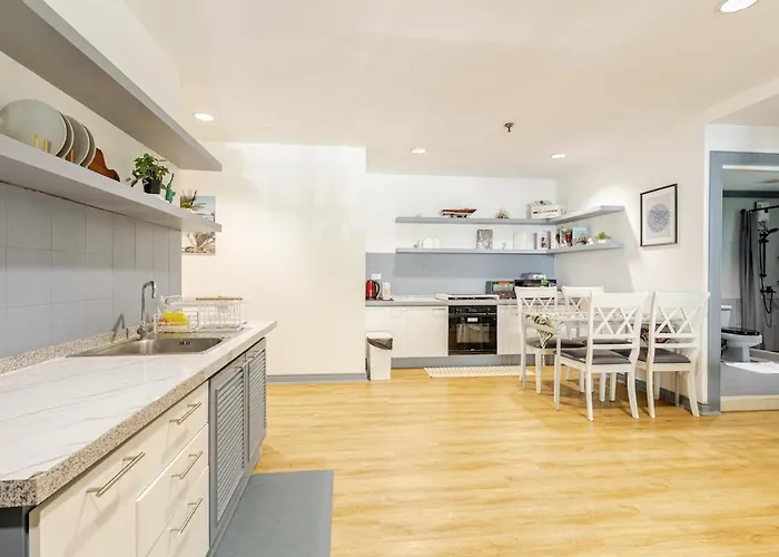 Cozy 2br In 5 Mins Bts 110 Sqm By Mattco 公寓