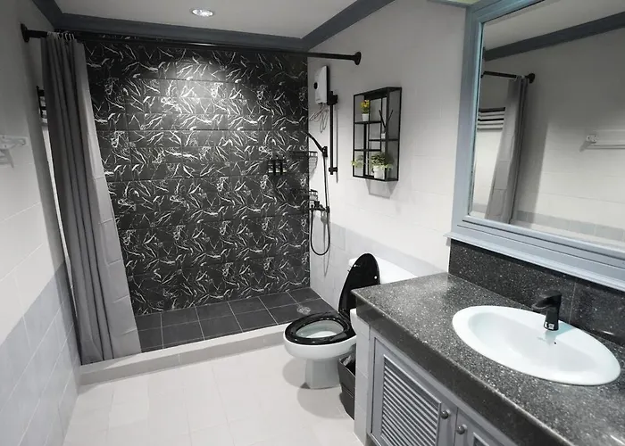 公寓 Cozy 2br In 5 Mins Bts 110 Sqm By Mattco 曼谷